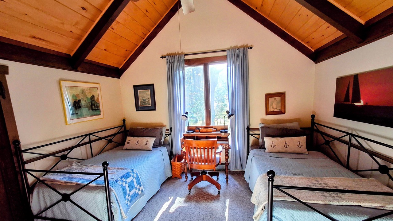 Photo of Bedroom in Montague