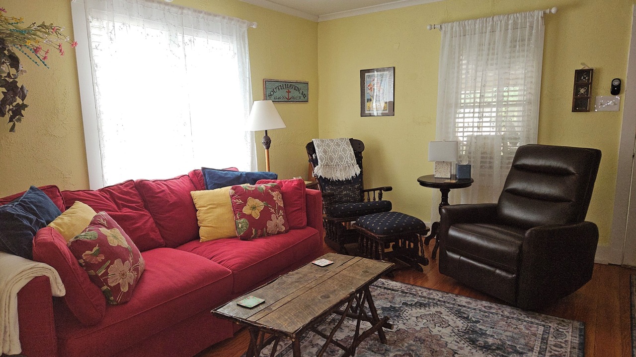 Photo of Livingroom in South Haven