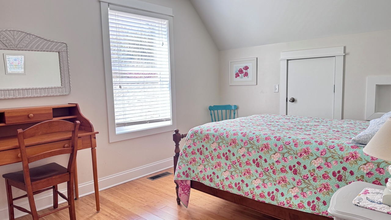 Photo of Bedroom in Douglas