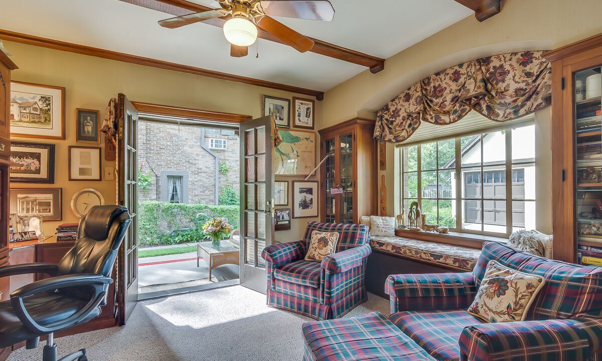 Photo of Livingroom in South Bend