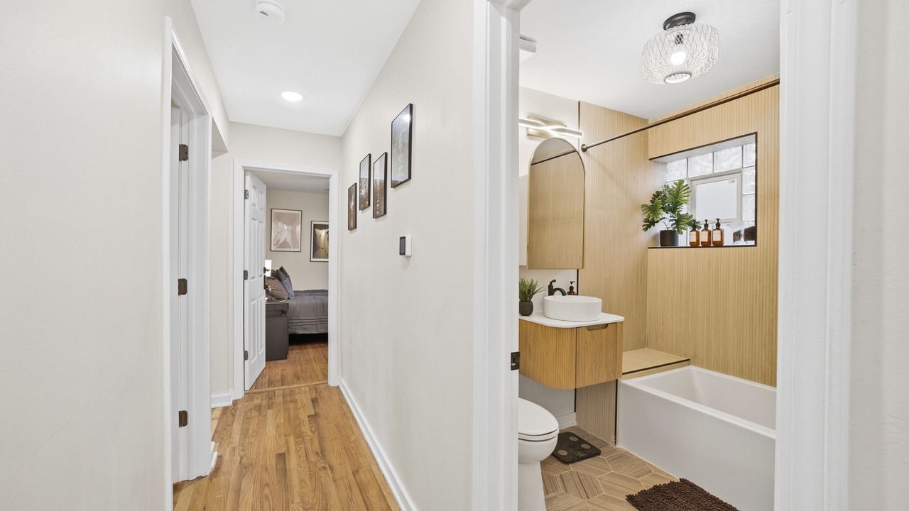 Photo of Bathroom in West Pullman