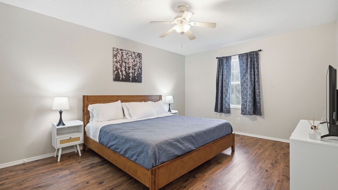 Photo of Bedroom in Muncie