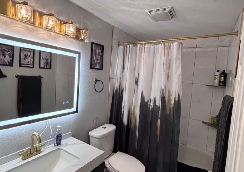 Photo of Bathroom in Granger