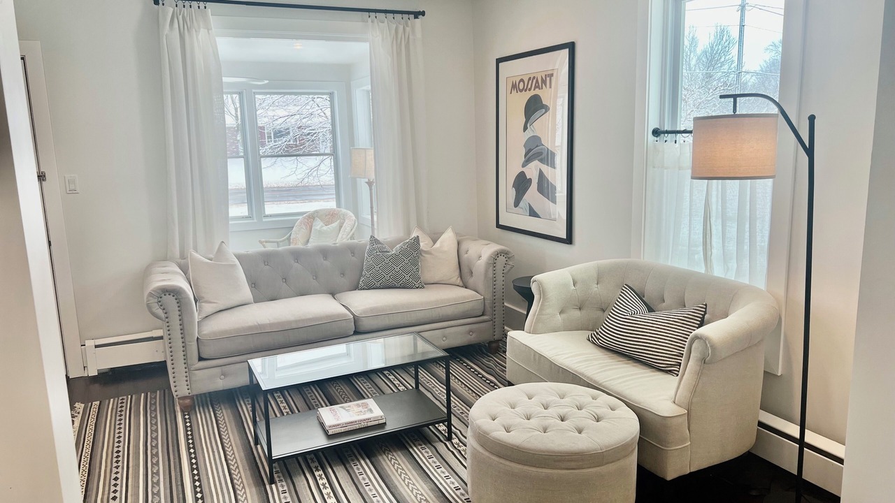 Photo of Livingroom in Three Oaks