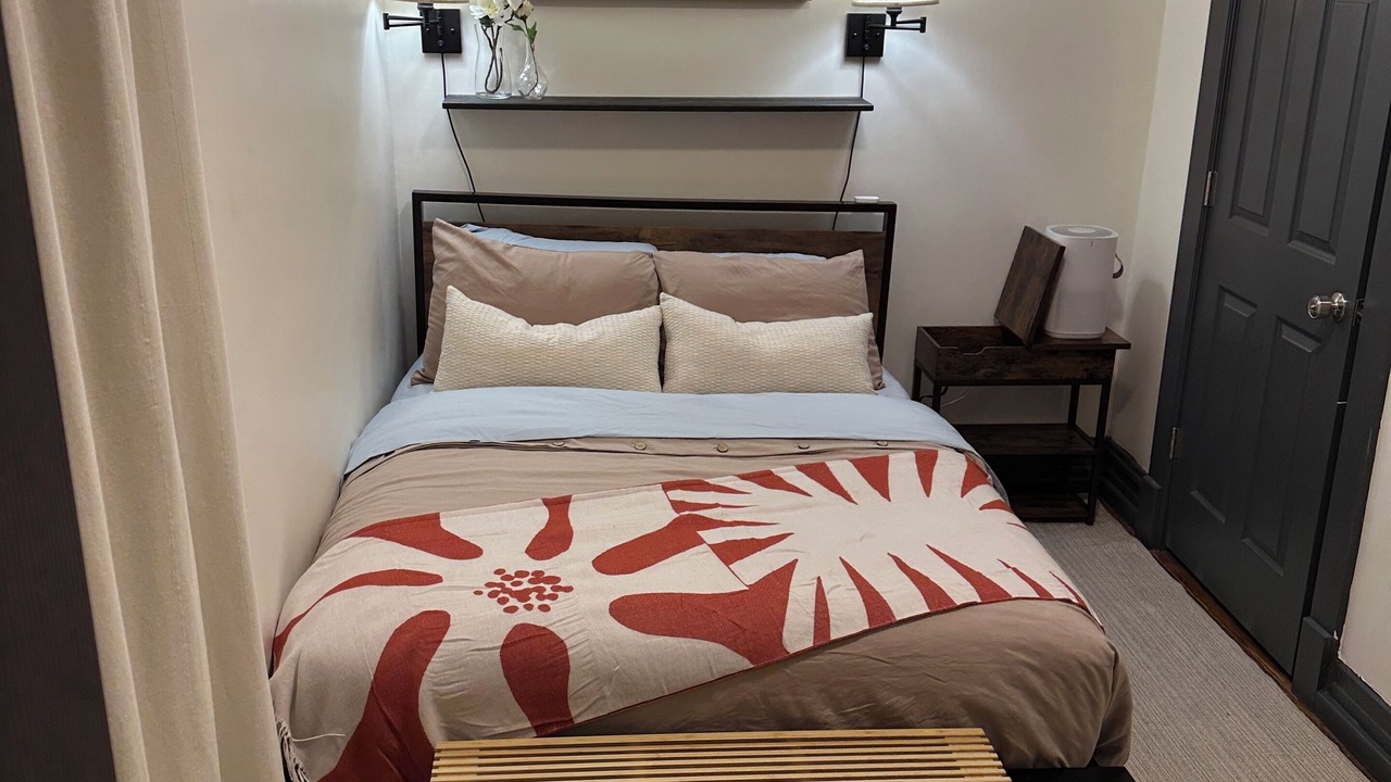 Photo of Bedroom in Greater Grand Crossing