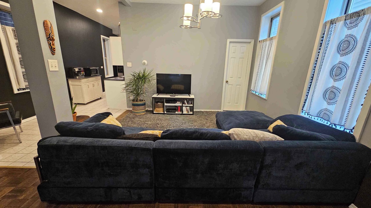 Photo of Livingroom in Lower West Side
