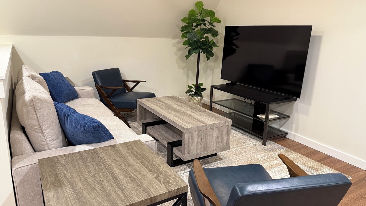 Photo of Livingroom in Hillsdale