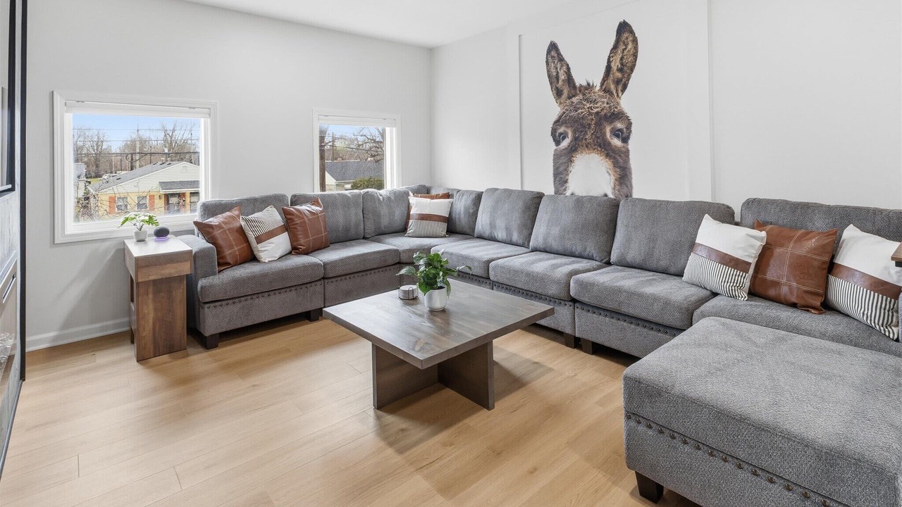 Photo of Livingroom in Downtown Indianapolis