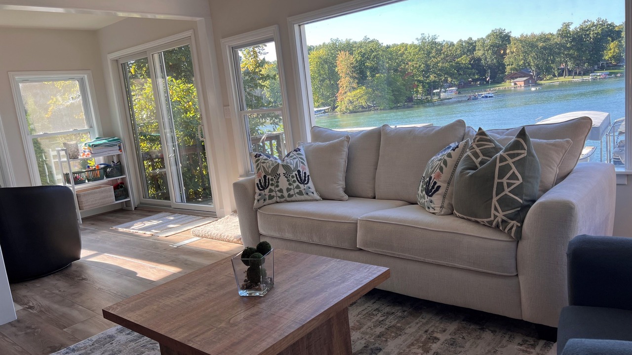 Photo of Livingroom in South Gull Lake