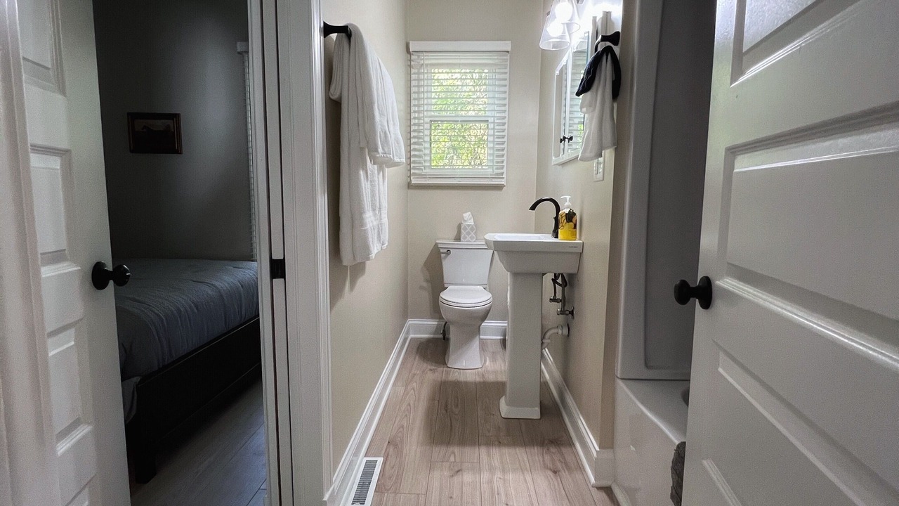 Photo of Bathroom in Roseland