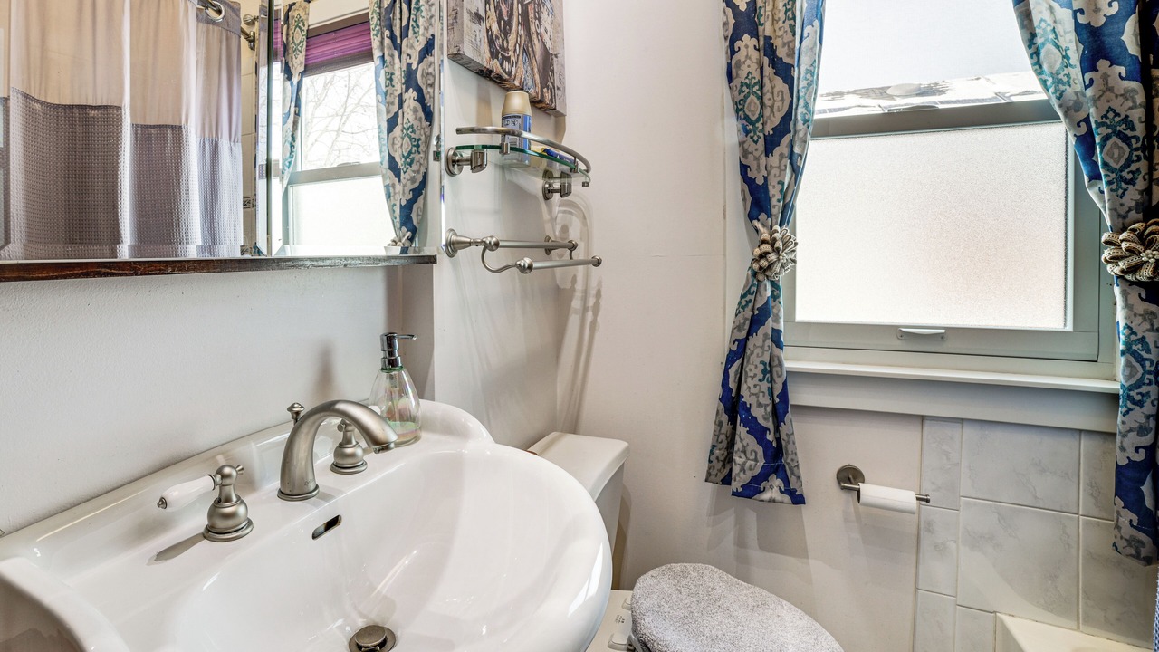 Photo of Bathroom in Lansing