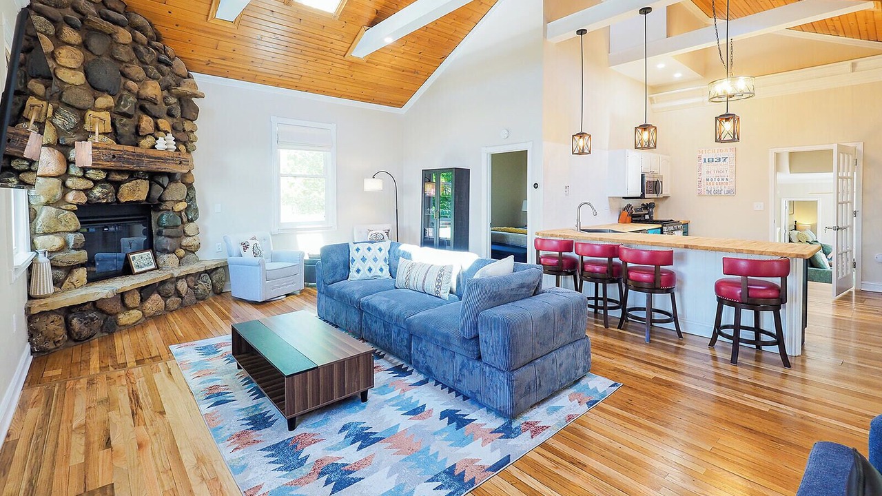 Photo of Bedroom in Three Oaks