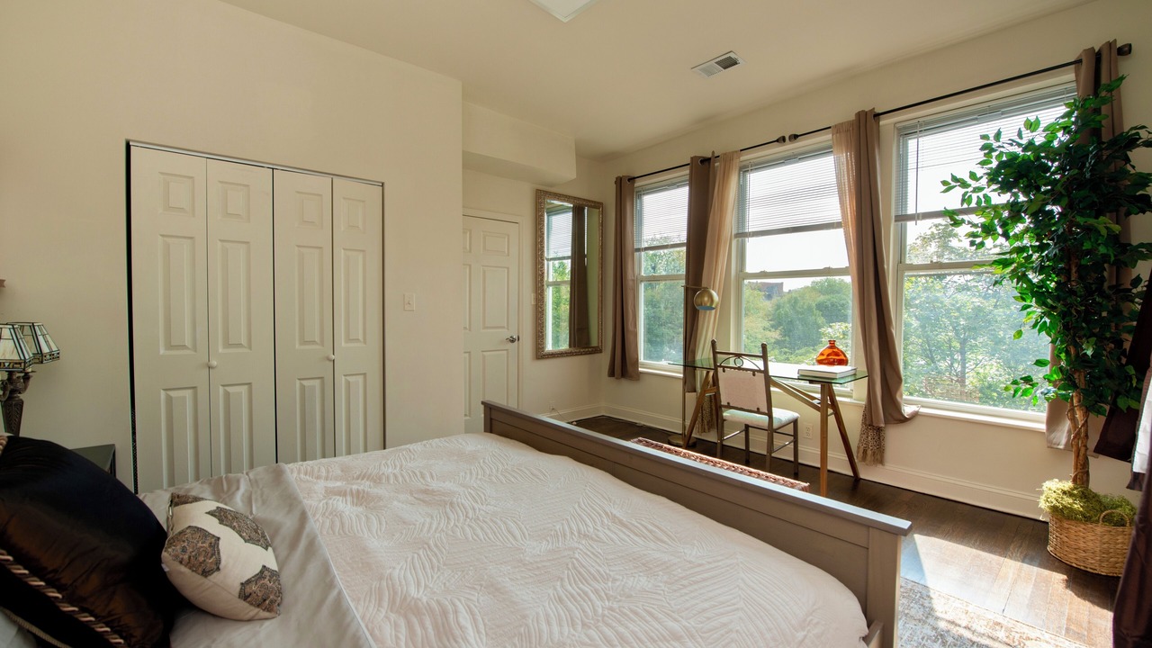 Photo of Bedroom in Hyde Park