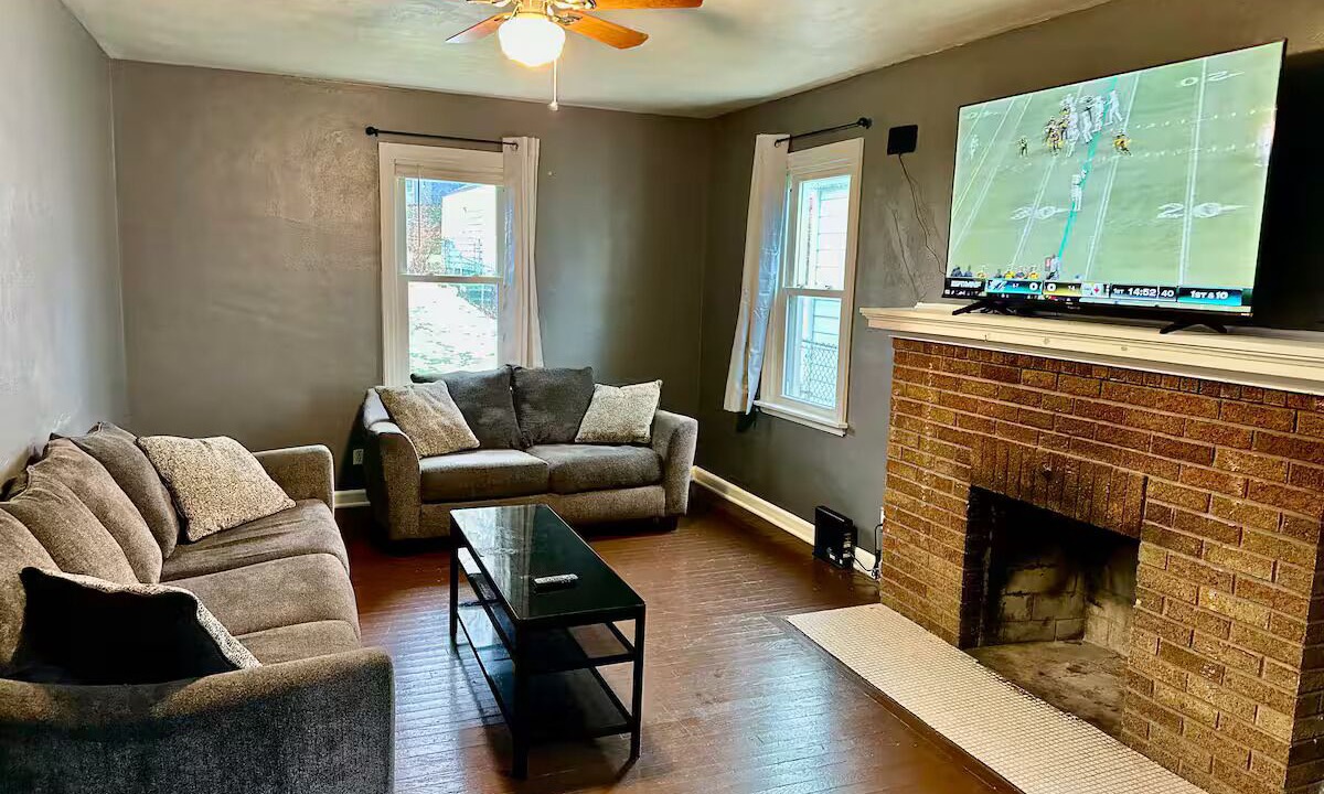 Photo of Livingroom in South Bend