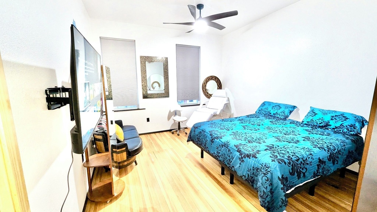 Photo of Bedroom in Lawrence
