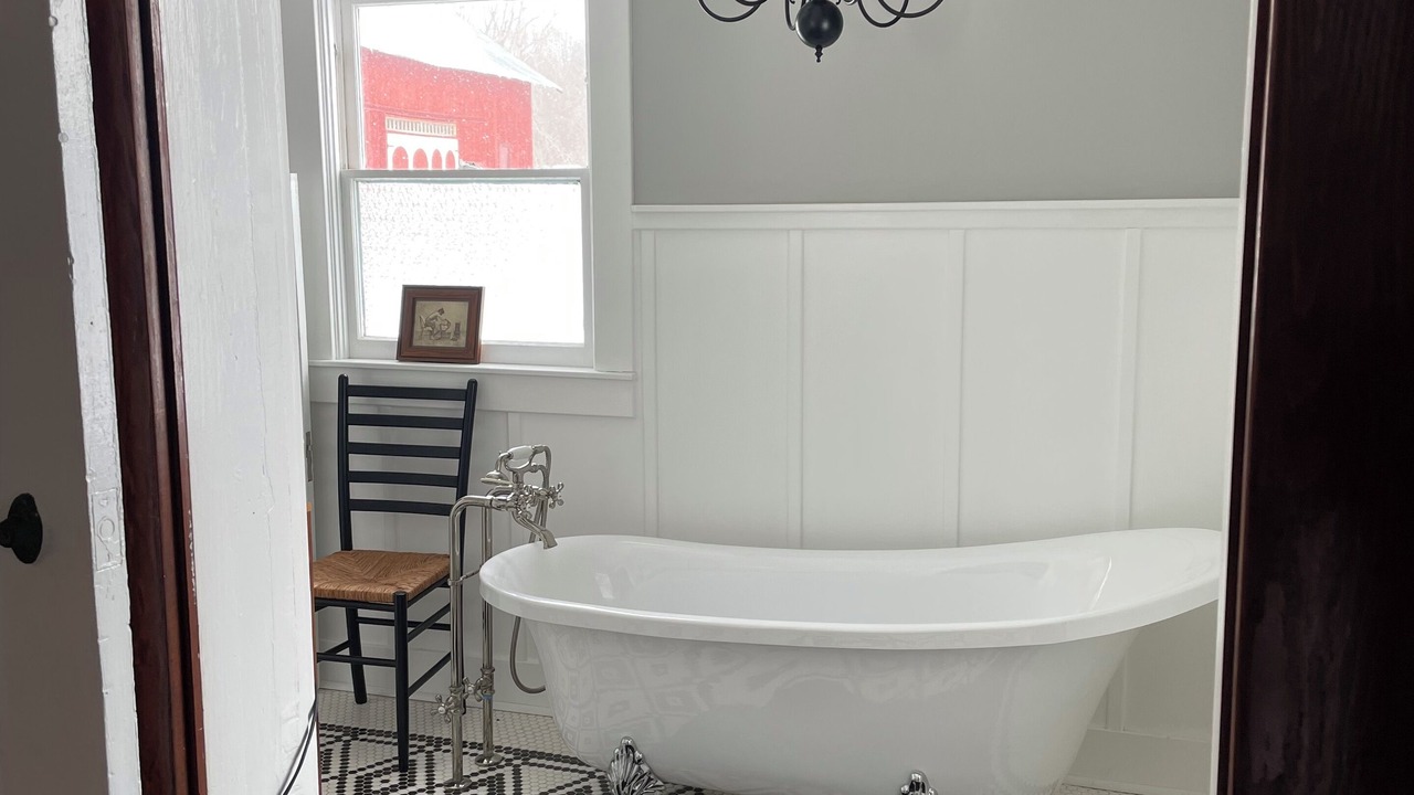 Photo of Bathroom in Lawrence