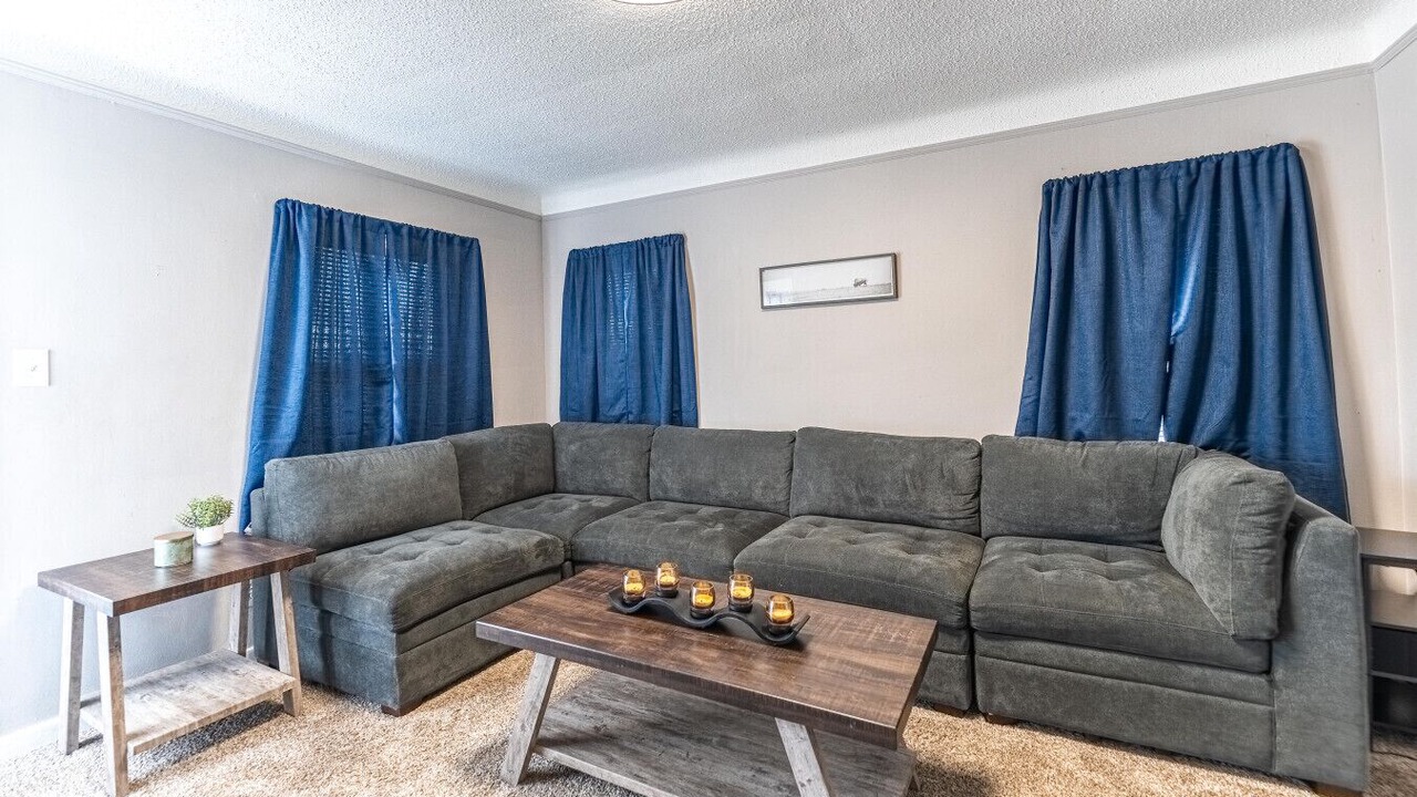 Photo of Livingroom in Lincoln Park