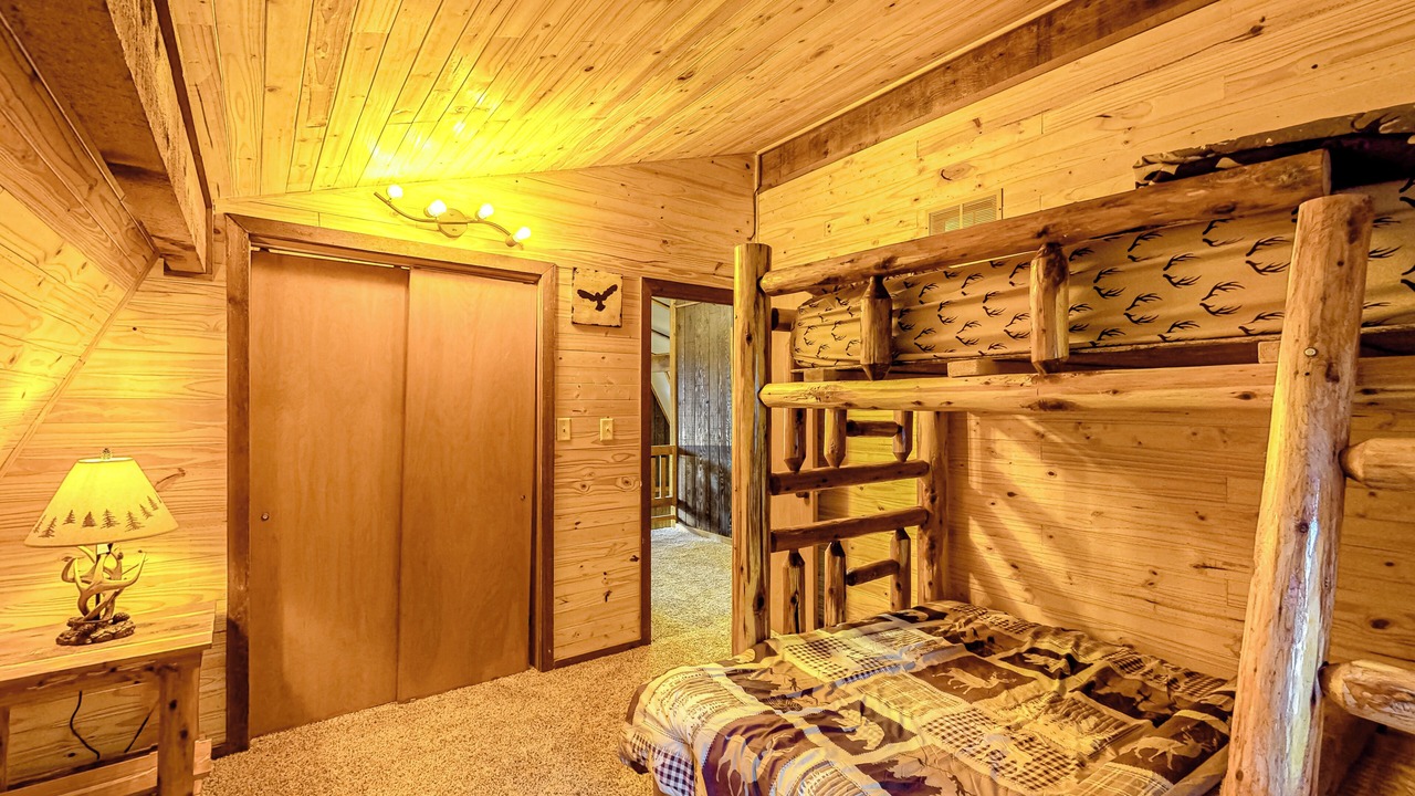 Photo of Bedroom in Gnaw Bone