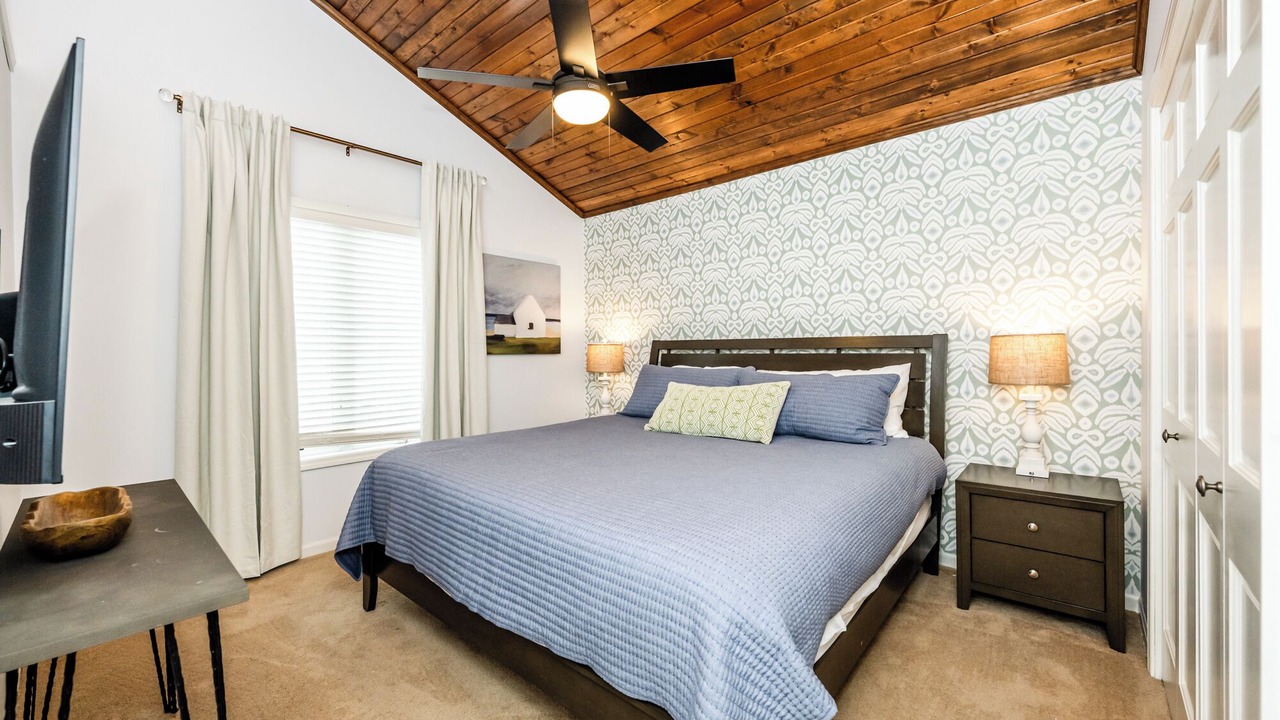 Photo of Bedroom in Paw Paw Lake