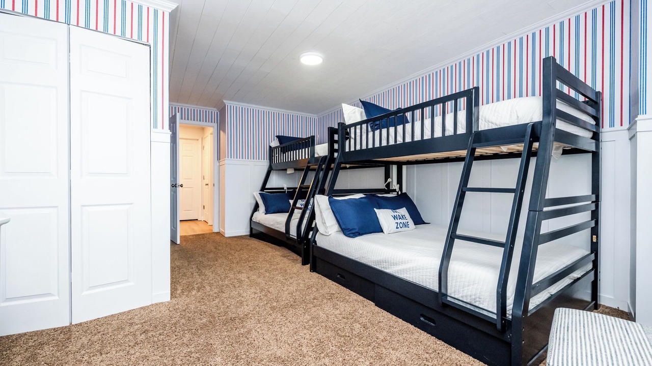 Photo of Bedroom in Paw Paw Lake