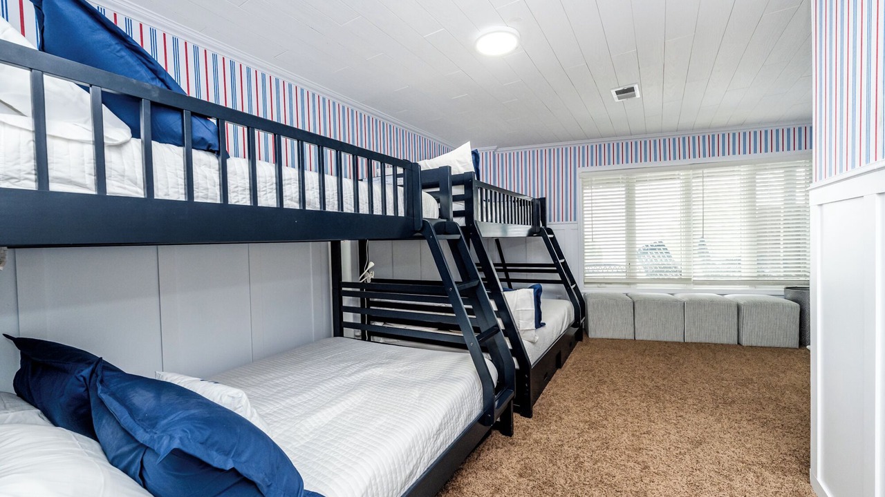 Photo of Bedroom in Paw Paw Lake
