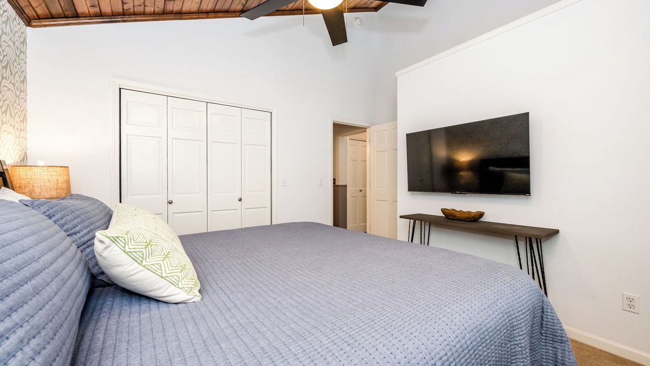Photo of Bedroom in Paw Paw Lake