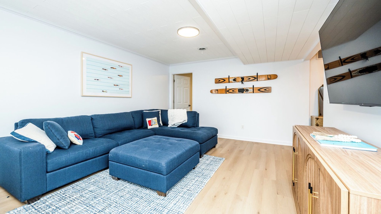 Photo of Livingroom in Paw Paw Lake