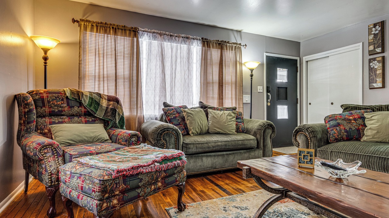 Photo of Livingroom in Martindale-Brightwood