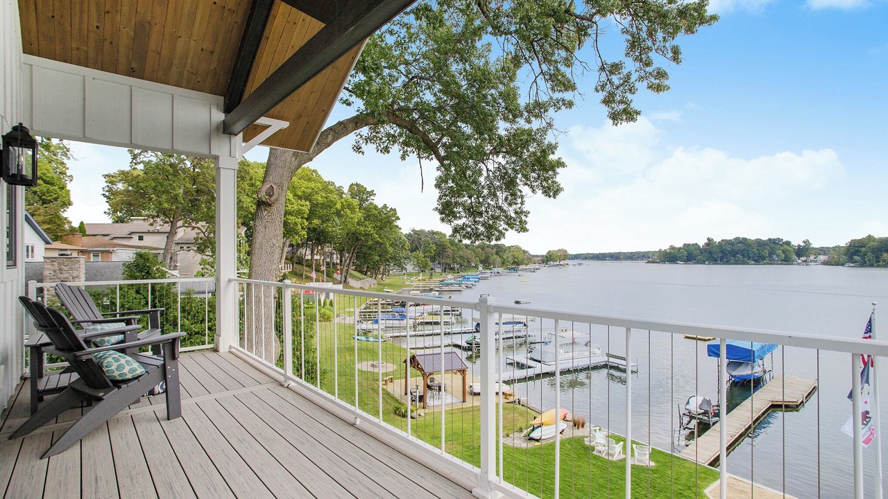 Photo of Patio Balcony in Sister Lakes