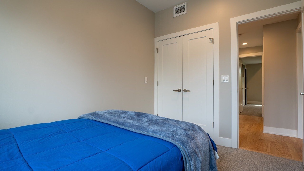 Photo of Bedroom in Woodlawn