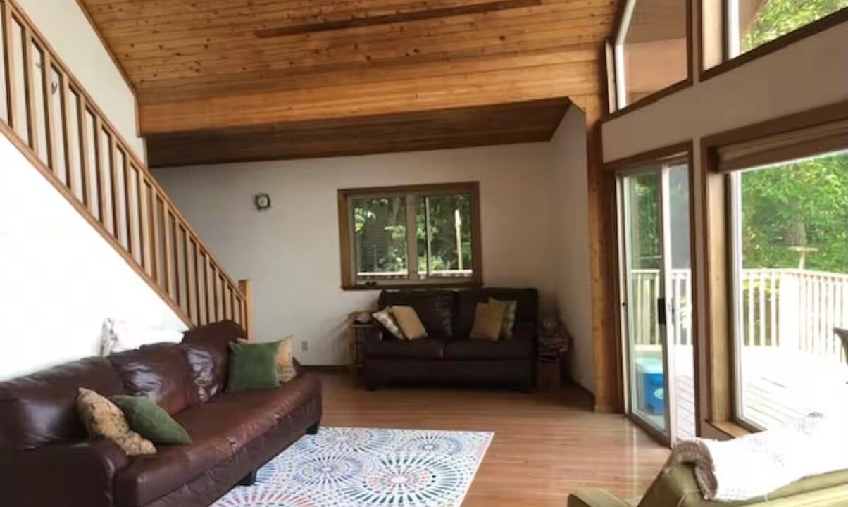 Photo of Livingroom in Delton