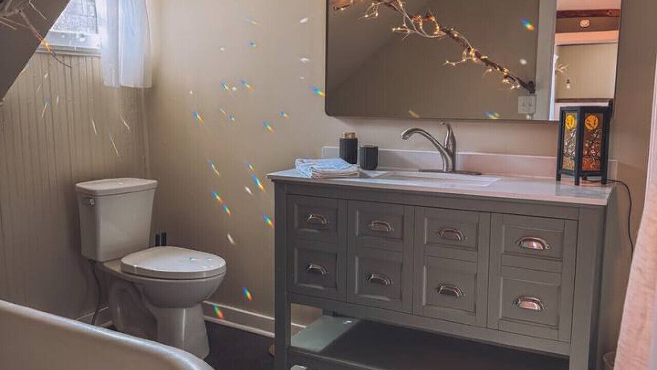 Photo of Bathroom in Niles