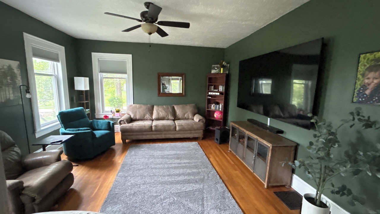 Photo of Livingroom in Ionia