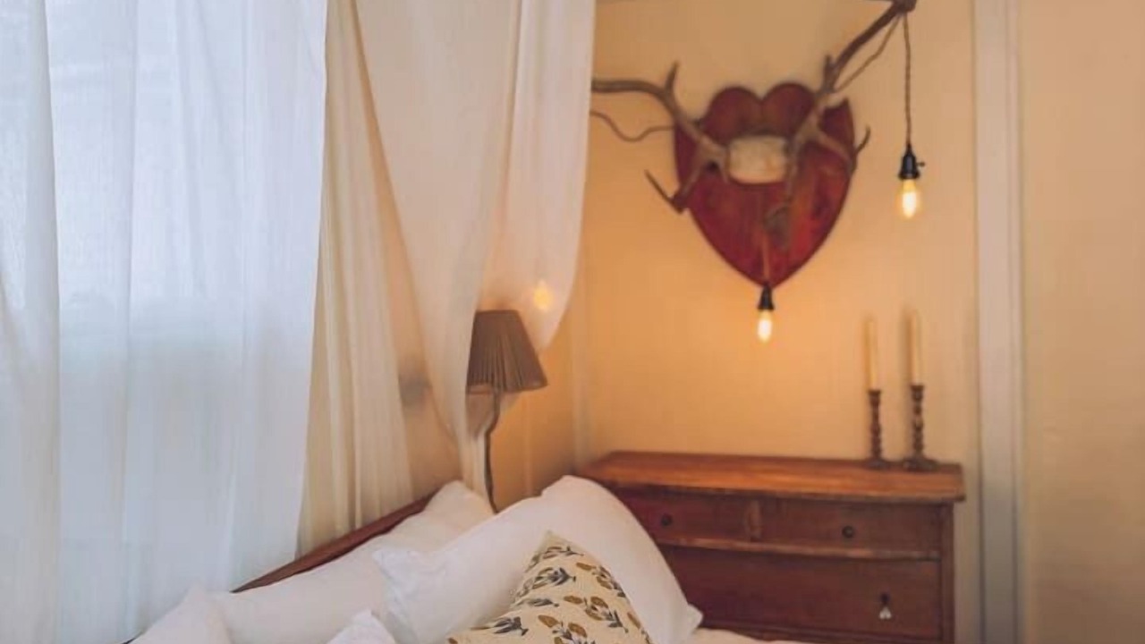 Photo of Bedroom in Niles