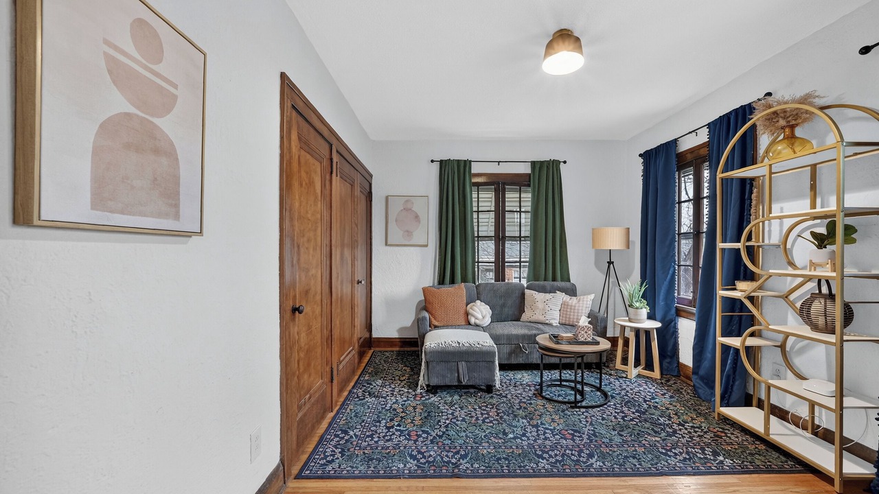 Photo of Livingroom in Maumee