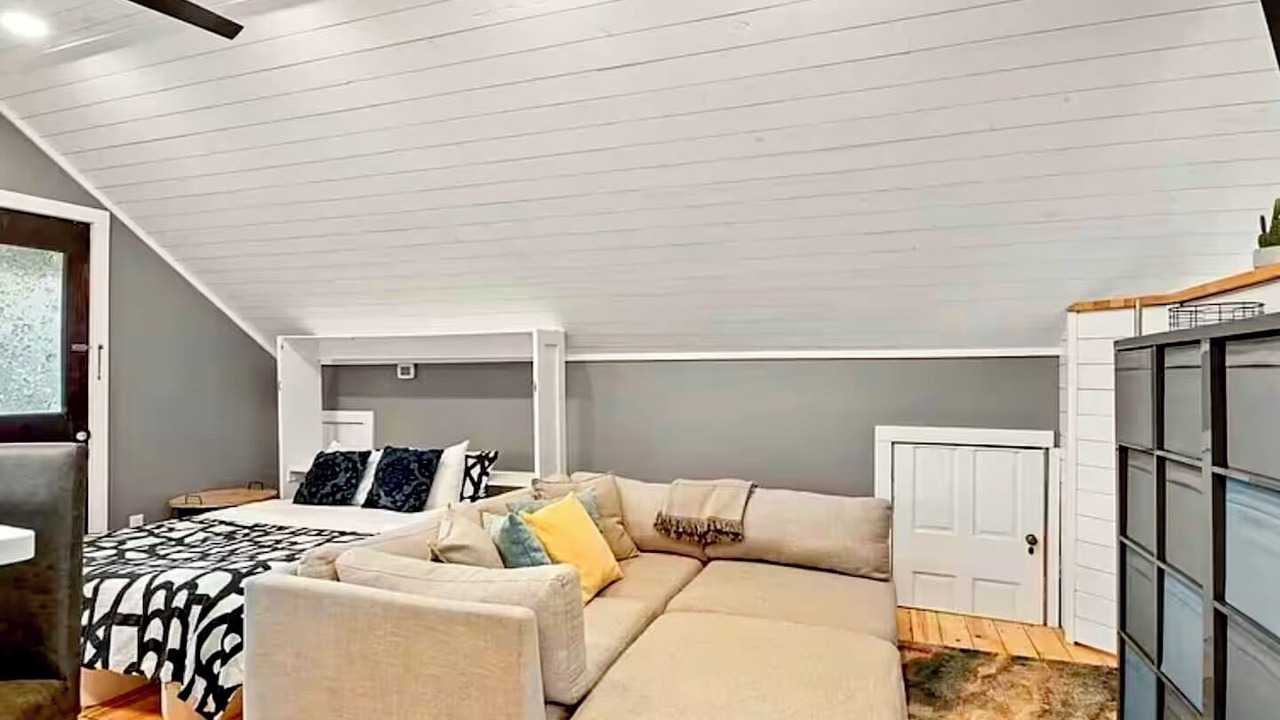 Photo of Livingroom in Holy Cross