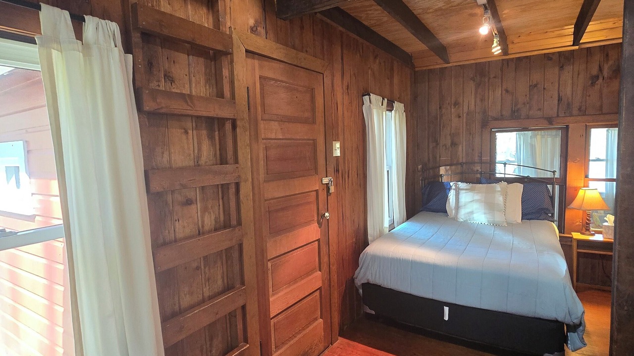 Photo of Bedroom in Syracuse