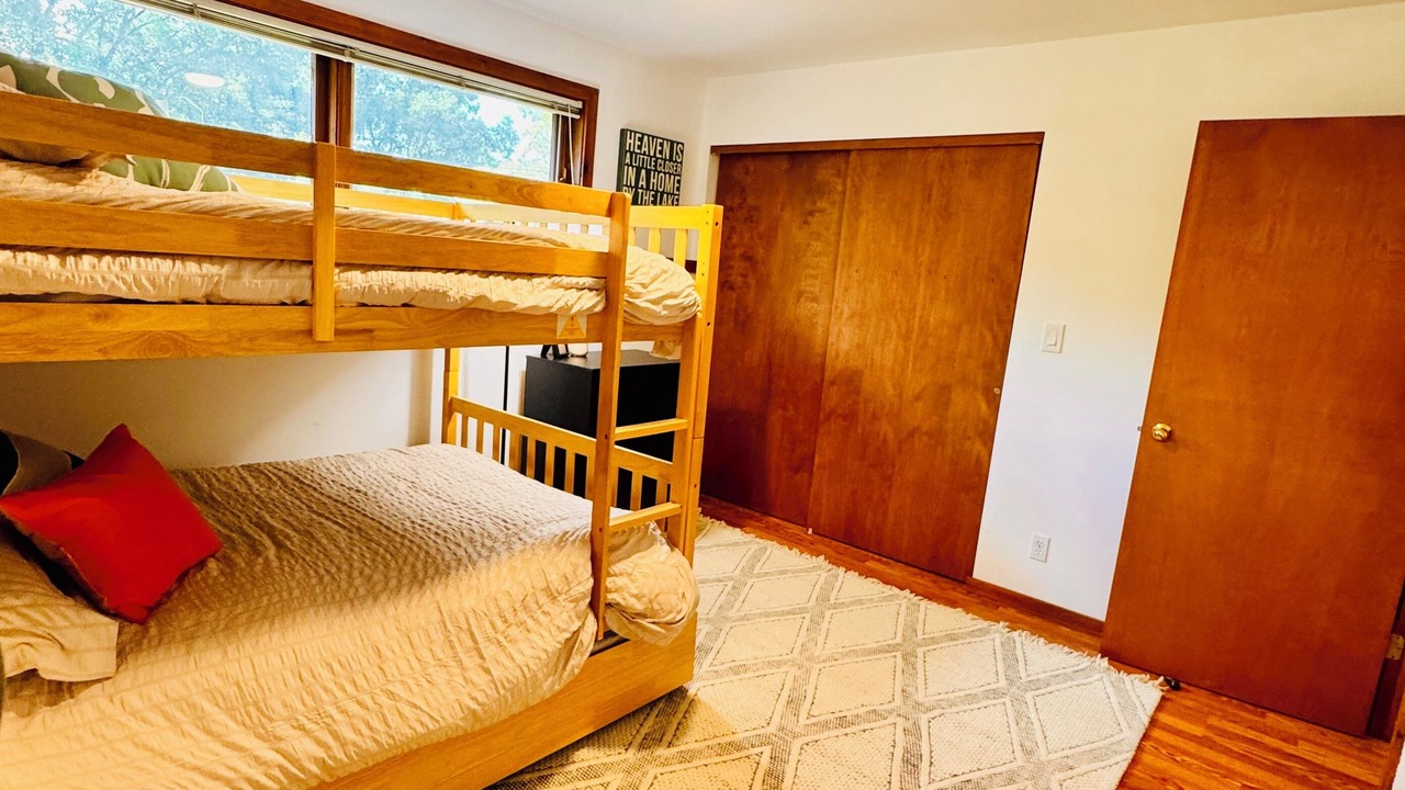 Photo of Bedroom in Grand Beach