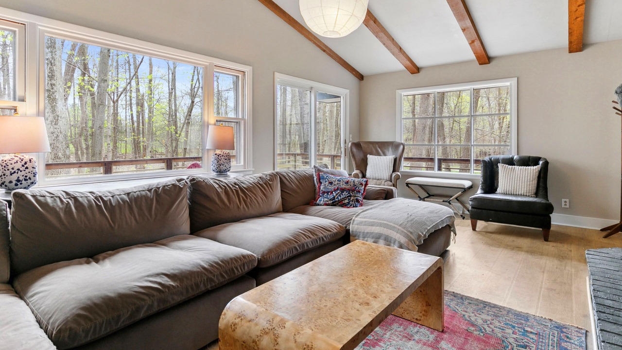 Photo of Livingroom in Three Oaks