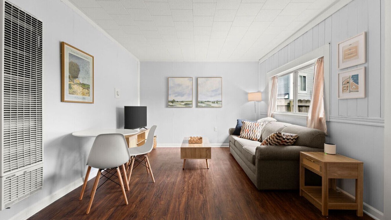 Photo of Livingroom in Whitmore Lake