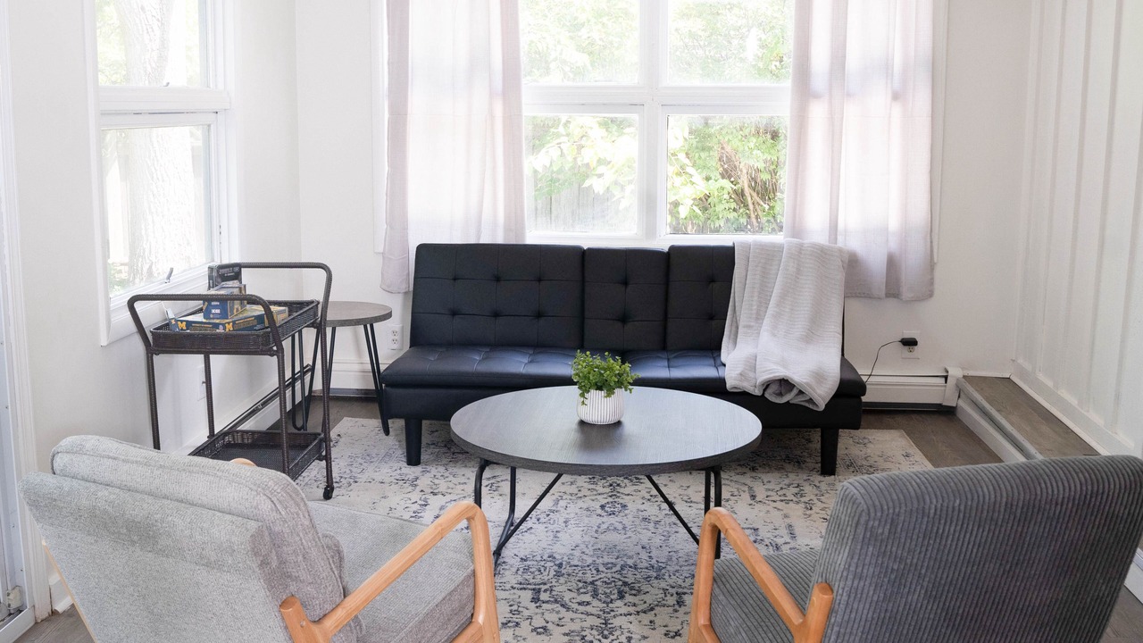 Photo of Livingroom in Ann Arbor