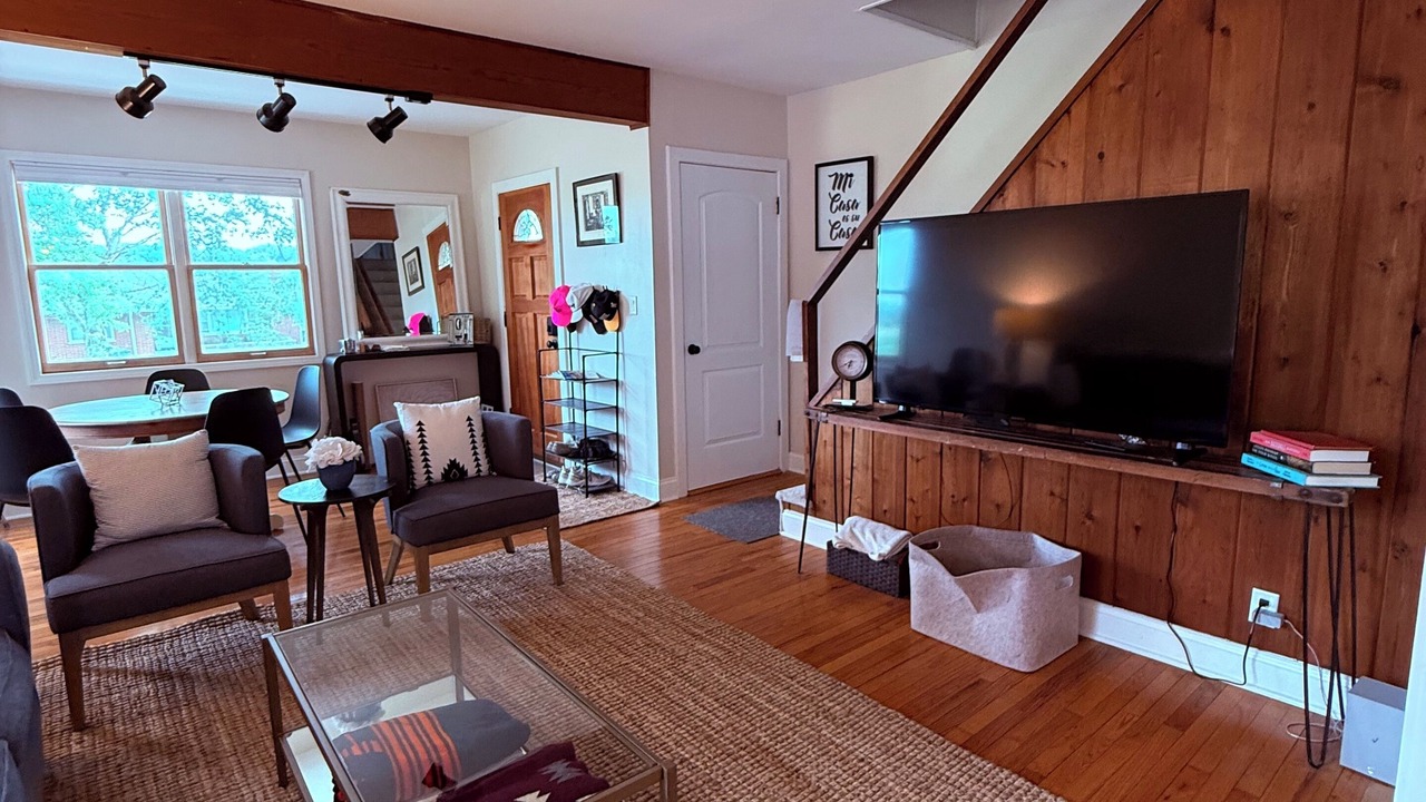 Photo of Livingroom in Michigan City