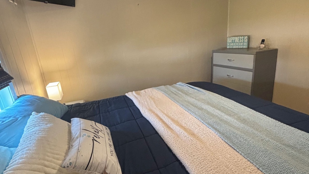 Photo of Bedroom in Wolcottville