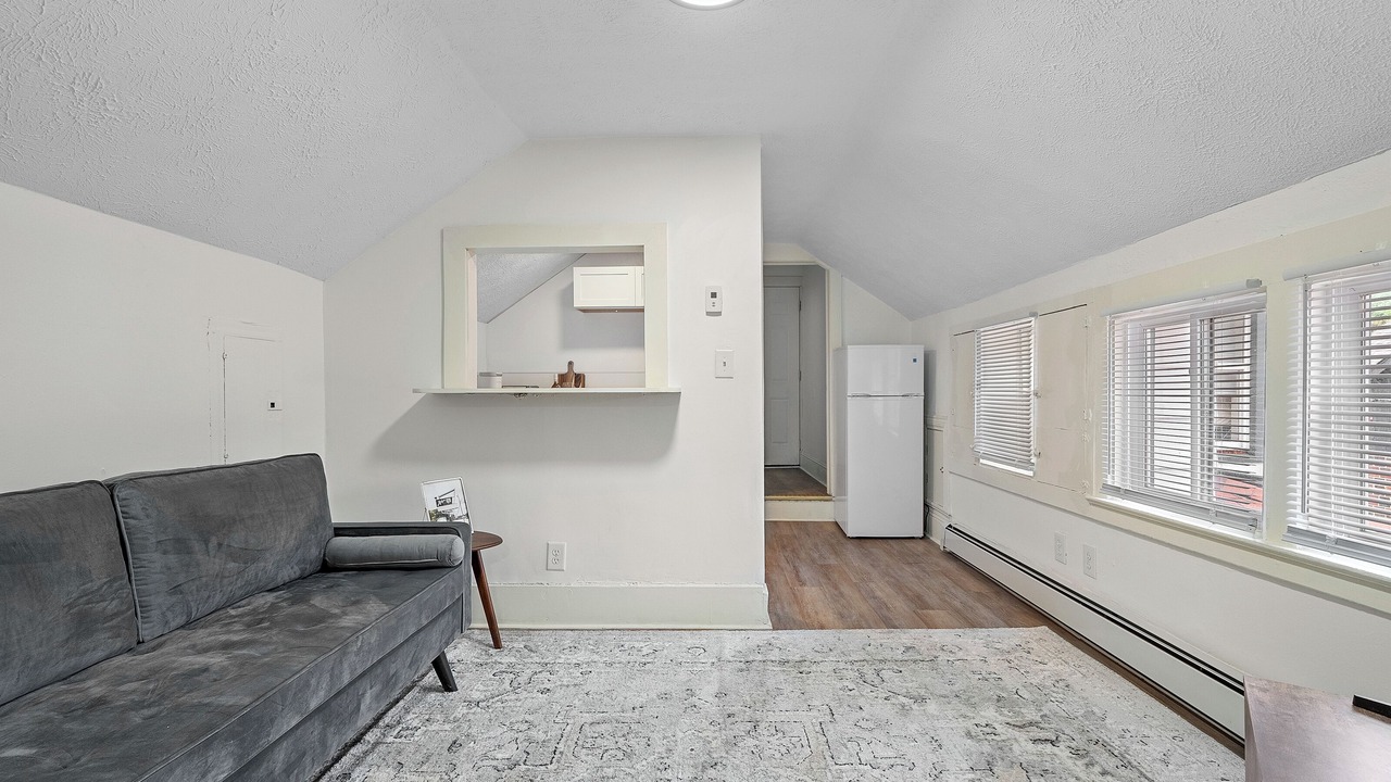 Photo of Livingroom in Battle Creek