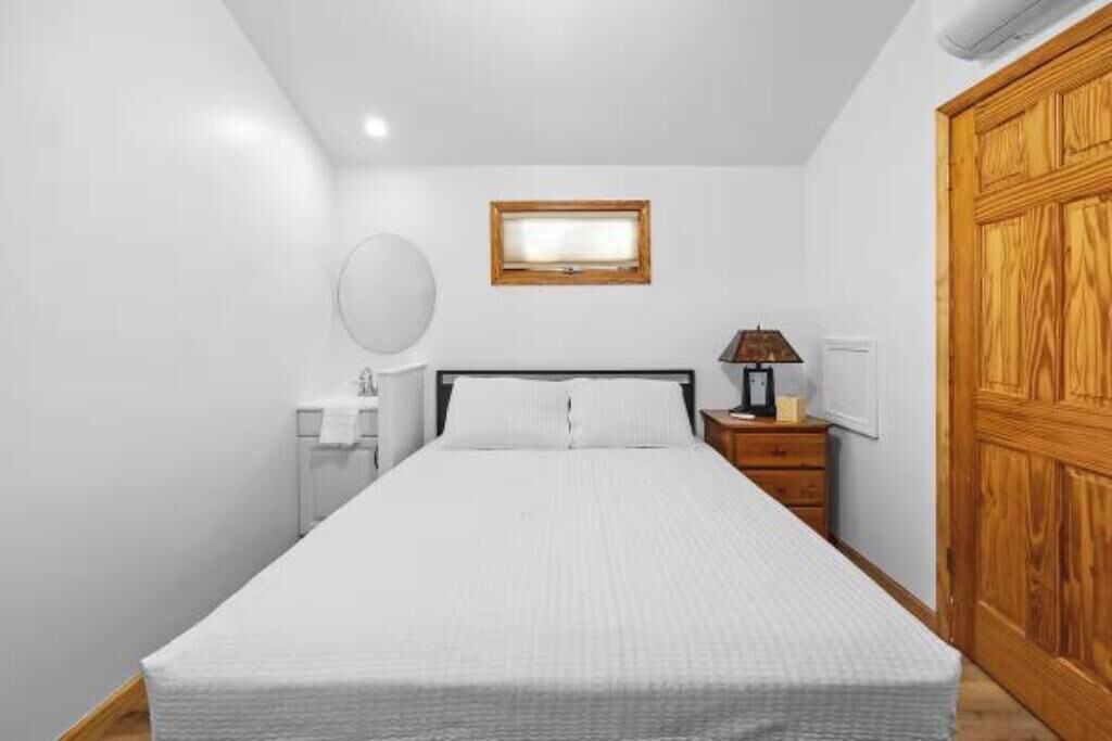 Photo of Bedroom in Marshall