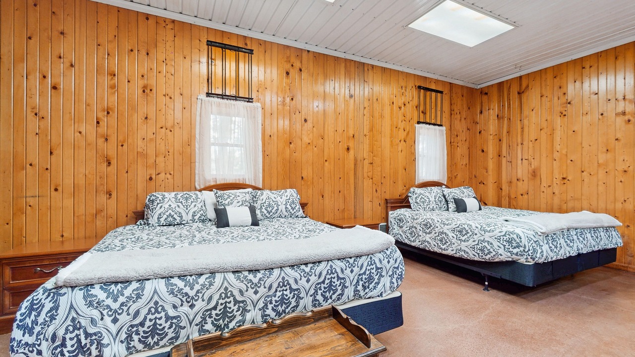 Photo of Bedroom in Covert