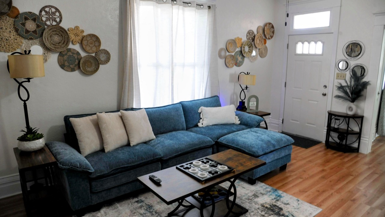 Photo of Livingroom in Bourbon