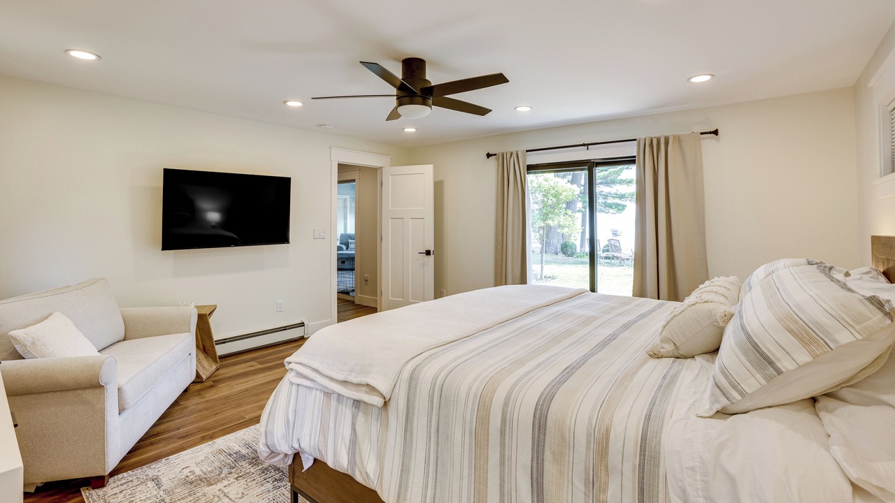 Photo of Bedroom in Higgins Lake