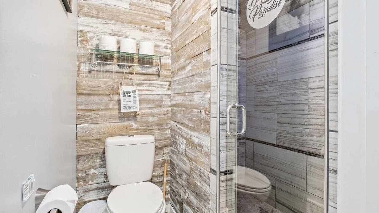 Photo of Bathroom in Smyrna