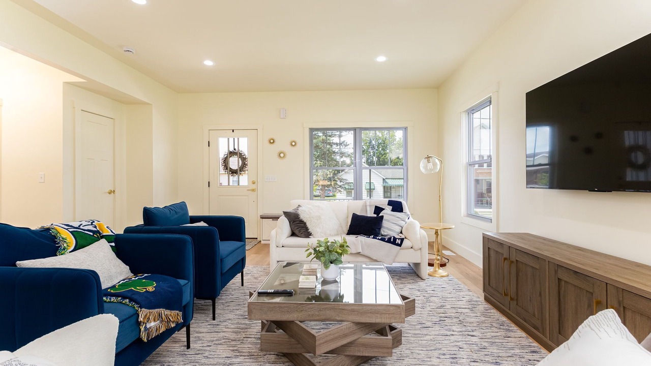 Photo of Livingroom in Northeast South Bend